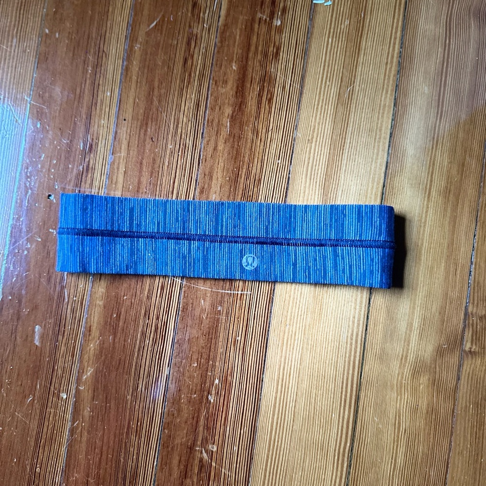 Lululemon athletica flyaway tamer